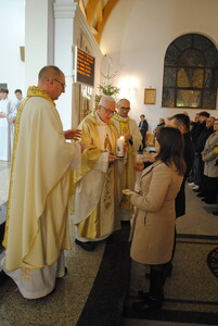 A Słowo ciałem się stało i zamieszkało między nami...