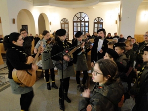 Kolędowanie przy żłóbku Pana Jezusa