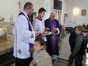 Poświęcenie książeczek do nabożeństwa