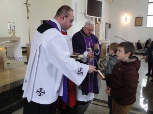 Poświęcenie książeczek do nabożeństwa