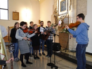 JEZUS JEDYNY ZBAWICIEL - III dzień rekolekcji