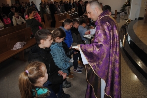 Poświęcenie książeczek do modlitwy