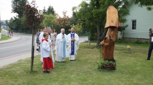 Poświęcenie kapliczki z Chrystusem Frasobliwym