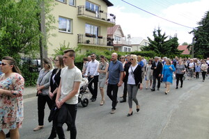 Idzie, idzie Bóg prawdziwy - Boże Ciało 2021