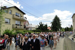 Idzie, idzie Bóg prawdziwy - Boże Ciało 2021