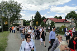 Idzie, idzie Bóg prawdziwy - Boże Ciało 2021
