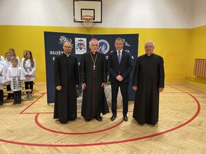 Wizyta Księdza Biskupa w szkole