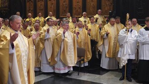 Msza Krzyżma - odnowienie przyrzeczeń kapłańskich
