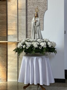 Majowa Fatima - Odmawiajcie codziennie różaniec