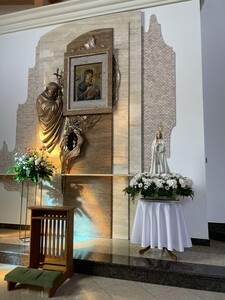 Majowa Fatima - Odmawiajcie codziennie różaniec