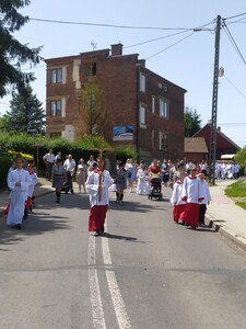 Procesja eucharystyczna do czterech ołtarzy