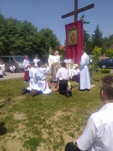 Procesja eucharystyczna do czterech ołtarzy