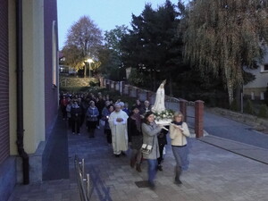 Fatima: Matko grzeszników, módl się za nami
