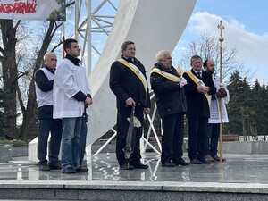 Mieszkańcy Krosna w obronie dobrego imienia Jana Pawła II