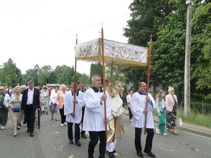 Dziękczynienie Bogu za dar Eucharystii