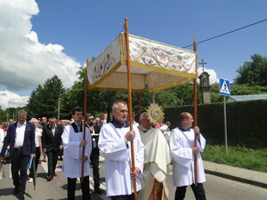 Dziękczynienie Bogu za dar Eucharystii