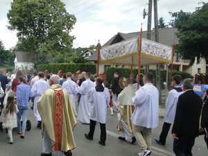 Dziękczynienie Bogu za dar Eucharystii