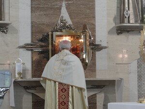 Dziękczynienie Bogu za dar Eucharystii