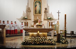 Wielka Noc: światło - słowo - woda - uczta