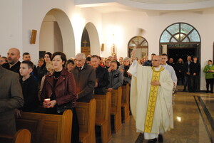 Wielka Noc: światło - słowo - woda - uczta