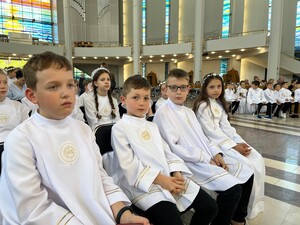 Dzieci komunijne u Jezusa Miłosiernego