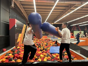 Spotkanie na zabawie we FlyParku