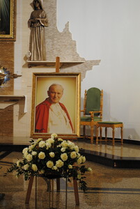 Świętemu Janowi Pawłowi II w hołdzie