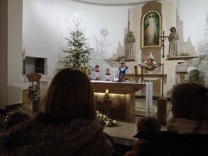 Światło wiary w rękach najmłodszych