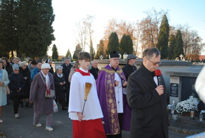 Wspólna modlitwa na krośnieńskim cmentarzu