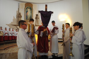 „Wykonało się” – Wielkopiątkowa Liturgia Męki Pańskiej