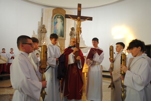 „Wykonało się” – Wielkopiątkowa Liturgia Męki Pańskiej