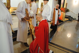 „Wykonało się” – Wielkopiątkowa Liturgia Męki Pańskiej