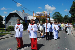 Publiczne świadectwo wiary – procesja eucharystyczna ulicami naszej parafii