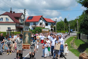 Publiczne świadectwo wiary – procesja eucharystyczna ulicami naszej parafii