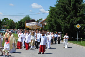 Publiczne świadectwo wiary – procesja eucharystyczna ulicami naszej parafii